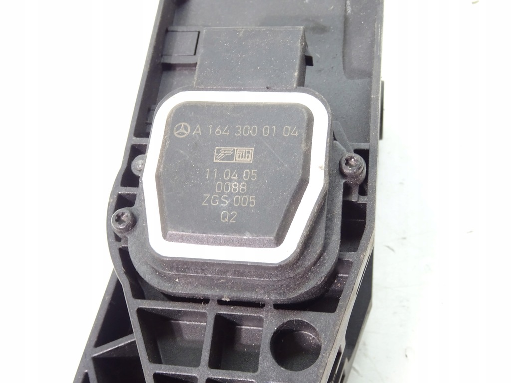 GAS-POTENTIOMETER MERCEDES ML W164 A1643000104 Product image