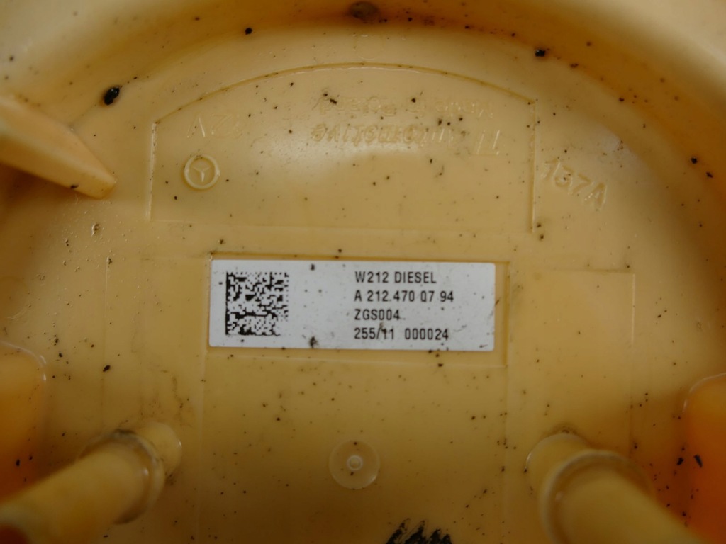 MERCEDES W212 2.2 CDI KRAFTSTOFFPUMPE SCHWIMMER Product image