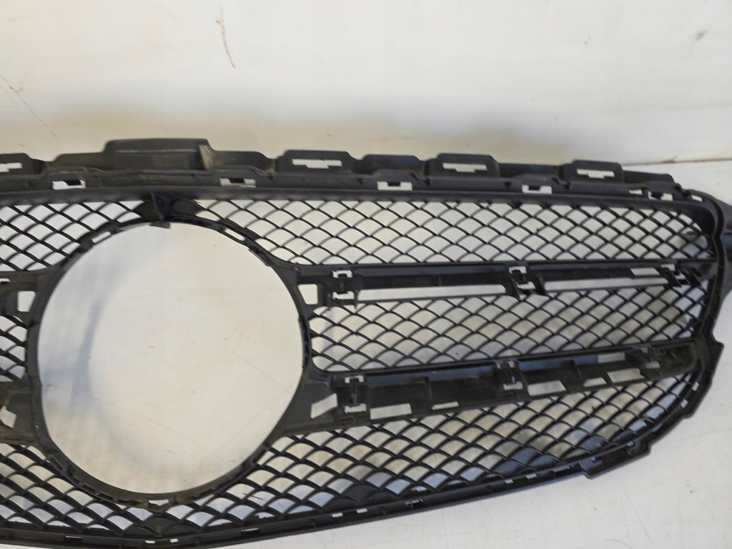 Grill Dummy Stoßfänger Mercedes C Klasse W205 A2058801704 Product image