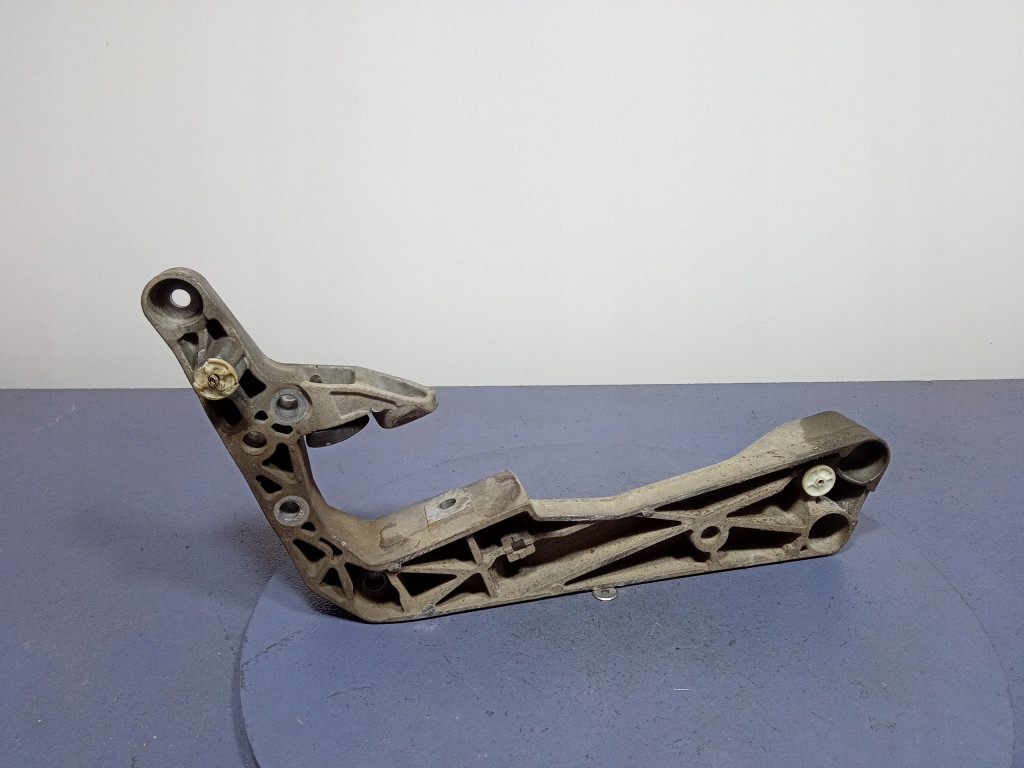 BMW 4 G22 G23 G20 XDRIVE GETRIEBEUNTERSTÜTZUNG PFOTE VTG 9485312 Product image