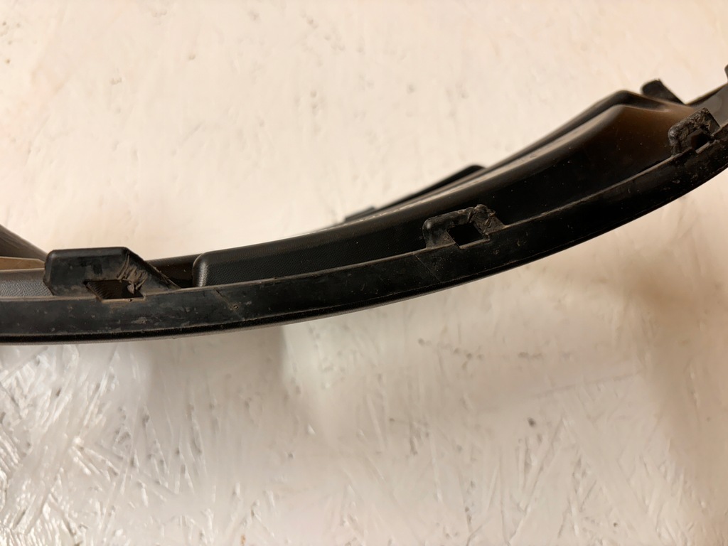 RENAULT MEGANE III LIFT STOßSTANGE GRILL LINKS 261A32193R HÖHE 24H Product image
