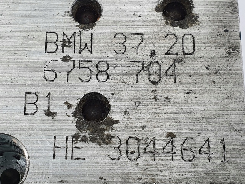 FAHRWERKPUMPEN-GRUNDPLATTE BMW 7 E65 6758704 Product image