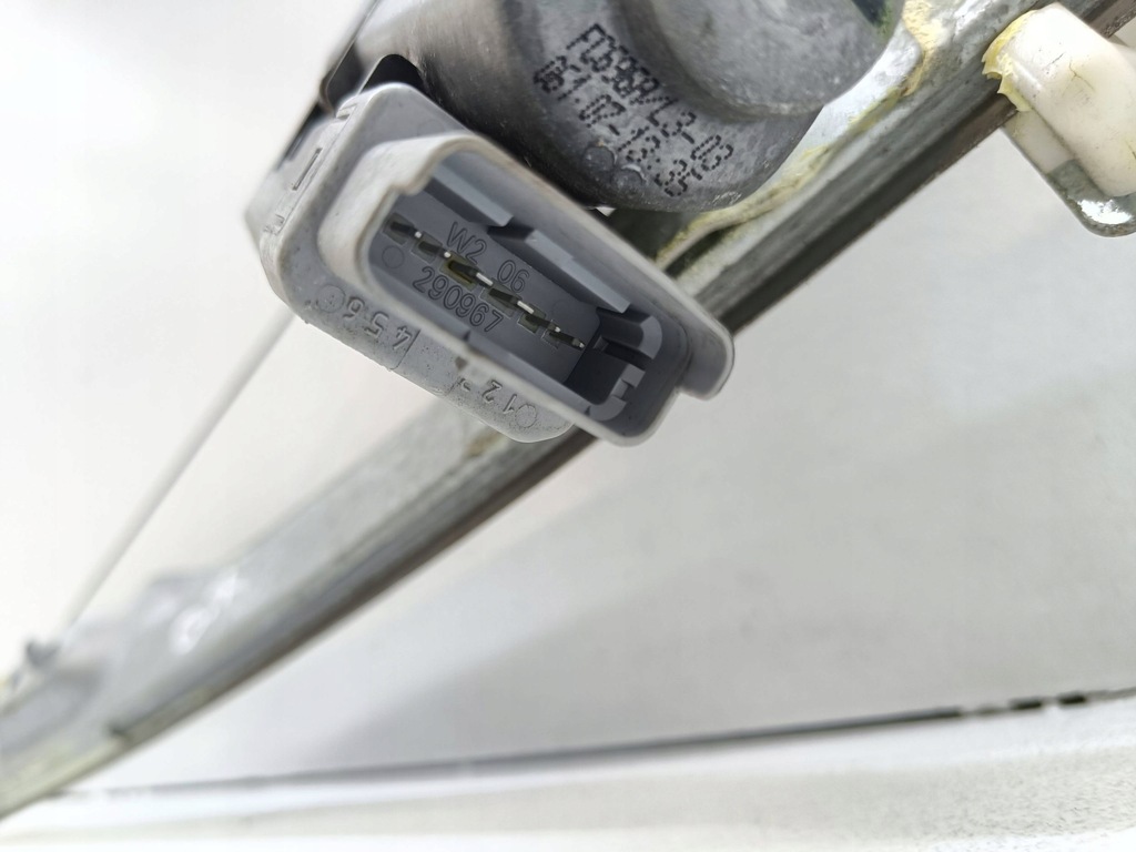 Citroen C4 und Picasso 2007 Electric Heck -Glasglaslift Product image