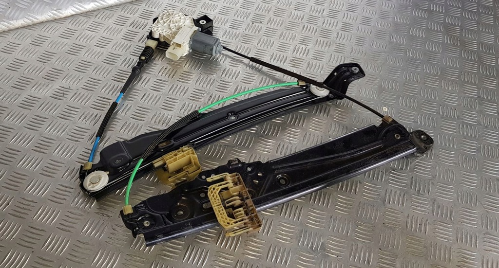 BMW F10 F11 Fensterhebermechanismus vorne rechts Product image