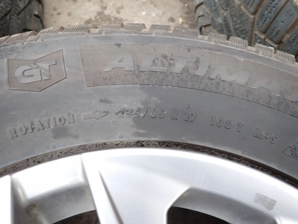 Räder Alufelgen 17 mit Reifen 235/65 R17 108T M+S Toyota Sienna 2021 Product image