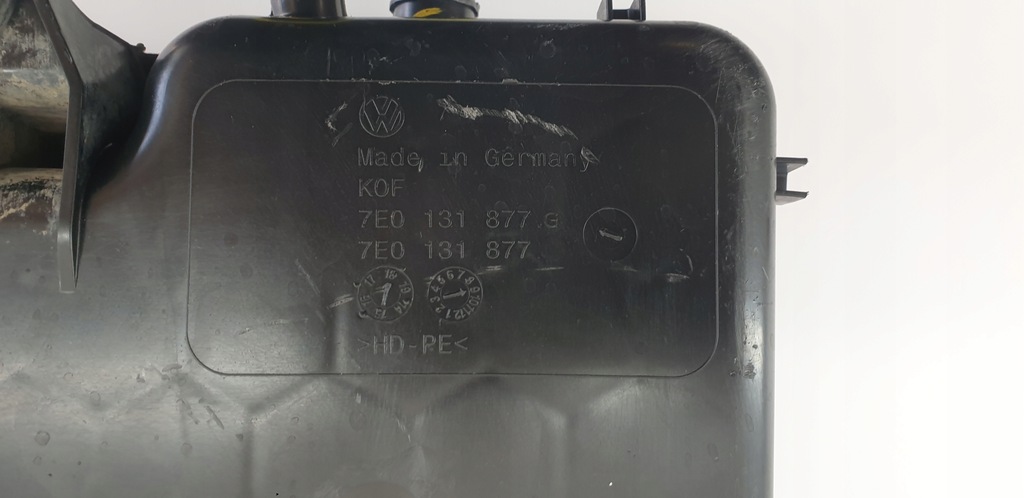 ADBLUE TANKPUMPE VW T5 T6 MULTIVAN 7E0131877G 0444040011 5Q0131969C Product image