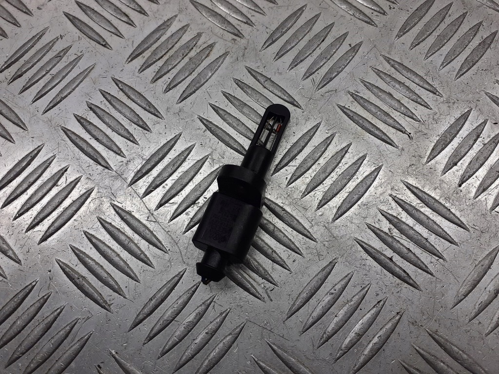 LUFTTEMPERATURSENSOR AUDI A3 8P 1.6 06B905379A Product image