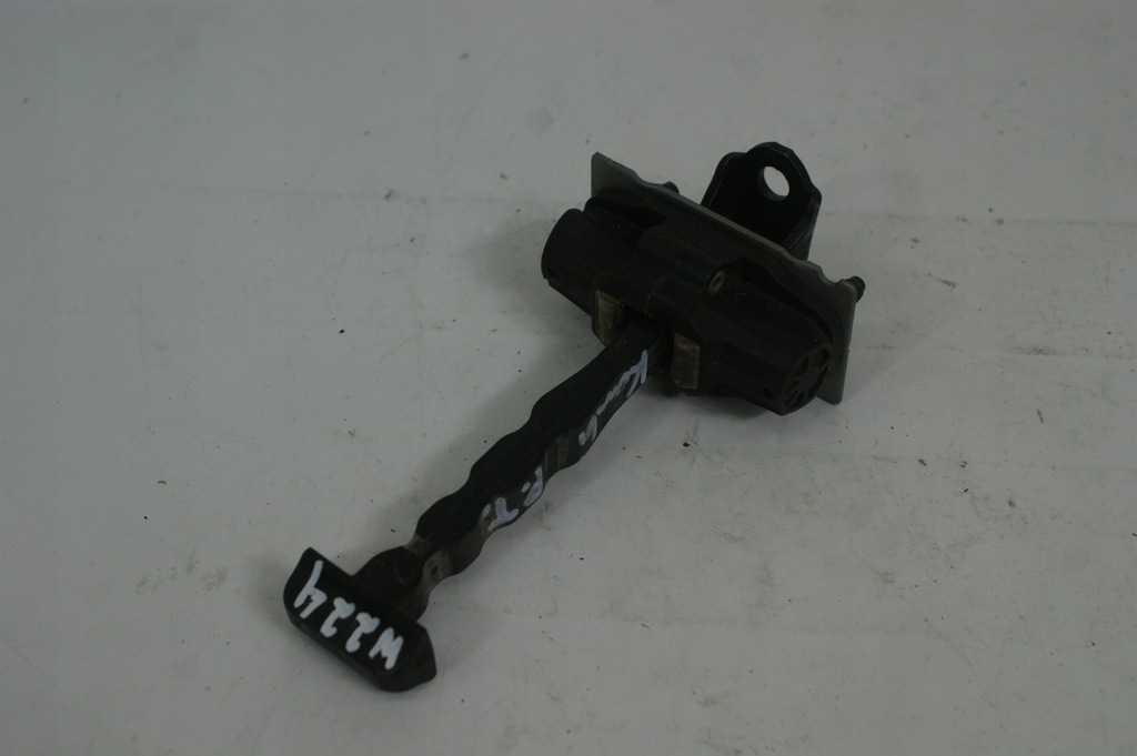 Türbegrenzer rechts hinter Heck hinterher Peugeot 308 T9 Stationwagen Product image