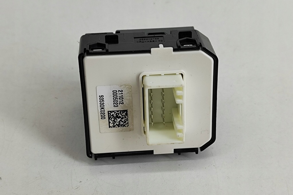 KIA SOUL SK3 Spiegelverstellschalter 93530-K0200 2019 25293239 Product image