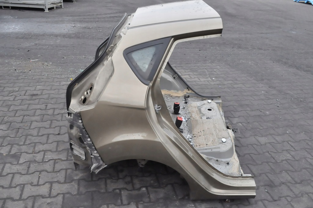 FORD FIESTA MK7 5D GANZER HINTEN ASS BATH GÜRTEL VIERTEL LINKS RECHTS Product image