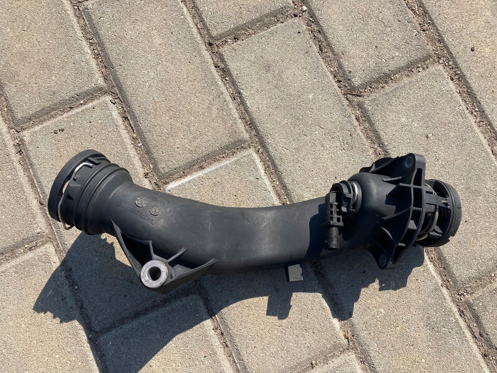 Mercedes Kühlthermostat W221 W166 W218 A2782000815 Motorrohr Product image