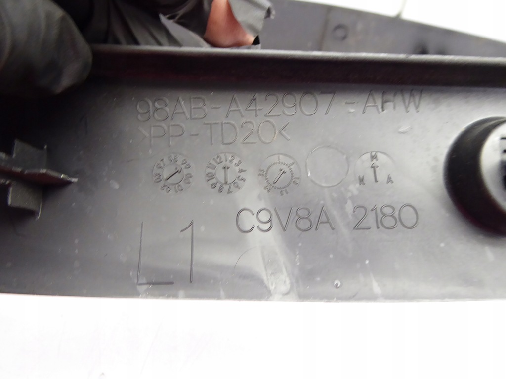 FOCUS MK1 1.4 16V KÜHLER LUFTLENKRAD Product image