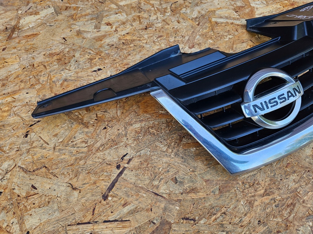 Nissan Juke und F15 10-14r Dummy Grill Dummy Chrome Stempel Product image