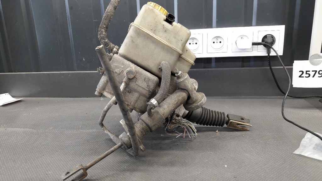 4684130110 Hauptbremszylinder Land Rover Range II 4.6 Product image