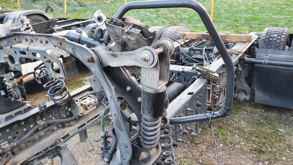 Balkenaufhängung Kabinenkabine Komplettes Heck des Actros MP 4 Product image