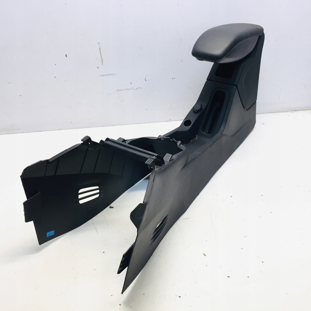 TUNNELARMLEHNE CITROEN DS3 #135 Product image