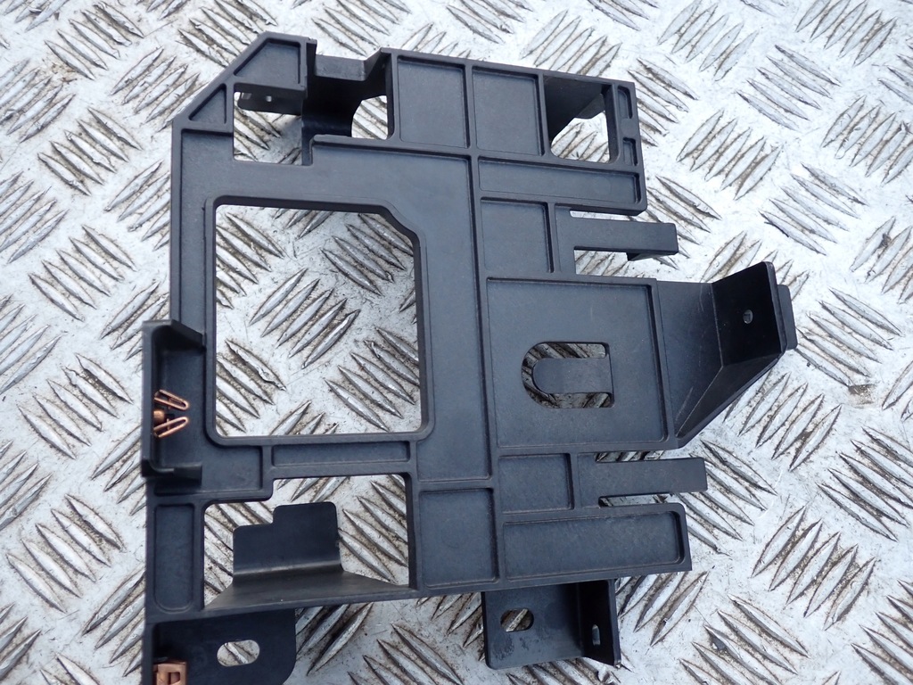 Befestigung Radiomodulhalter Chevrolet Corvette C8 2020- Product image