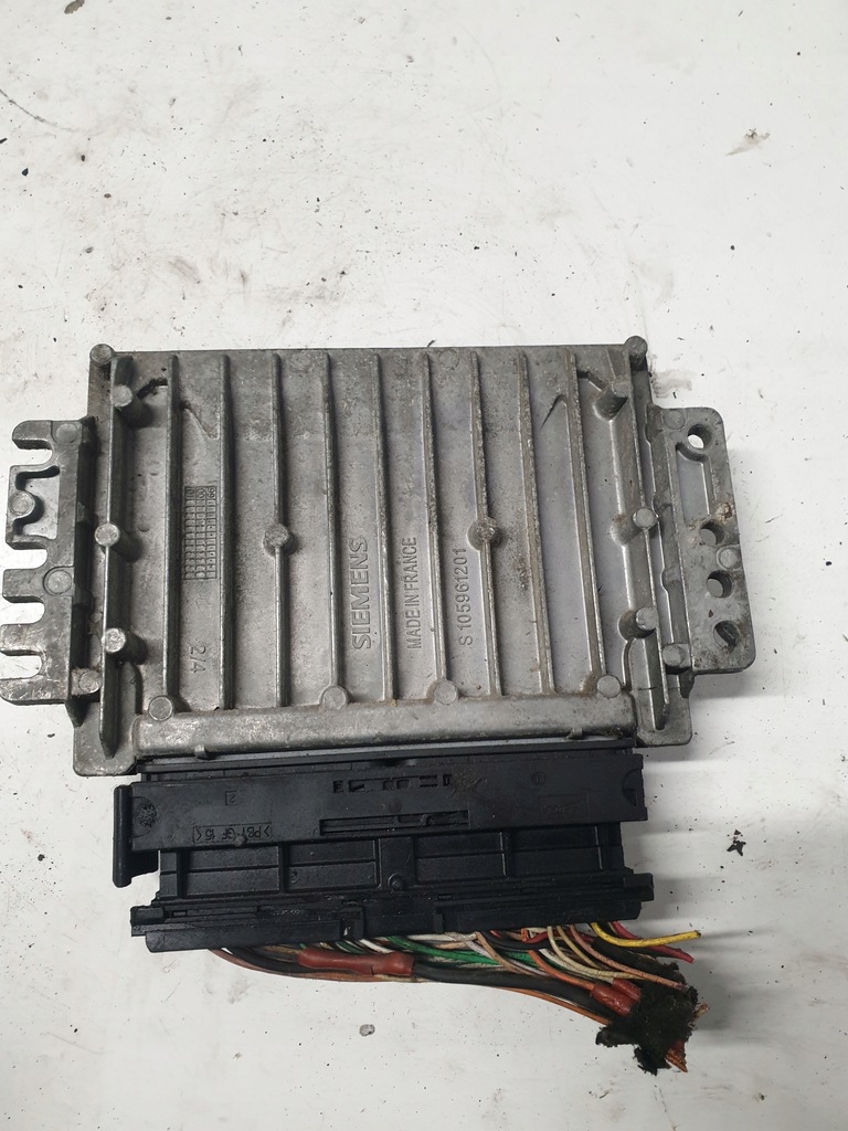 MOTORSTEUERGERÄT RENAULT KANGOO 8200024376 Product image