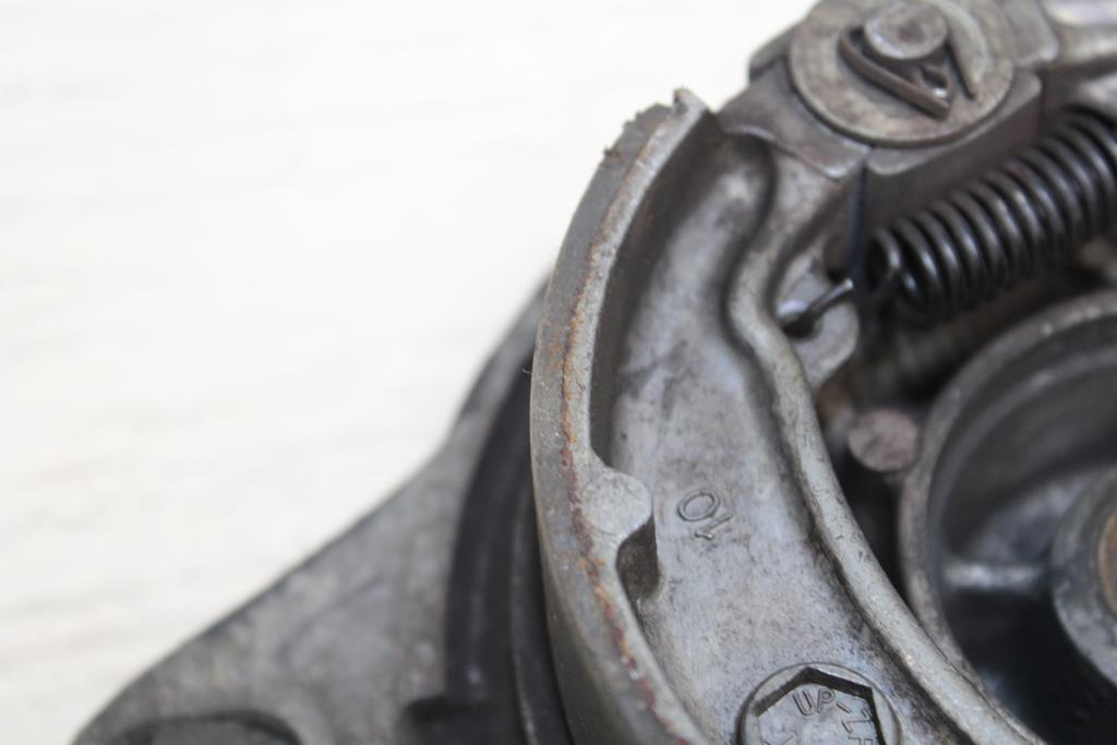 HONDA CB250 MC26 BREMSTROMMEL HINTERE SCHUHE Product image