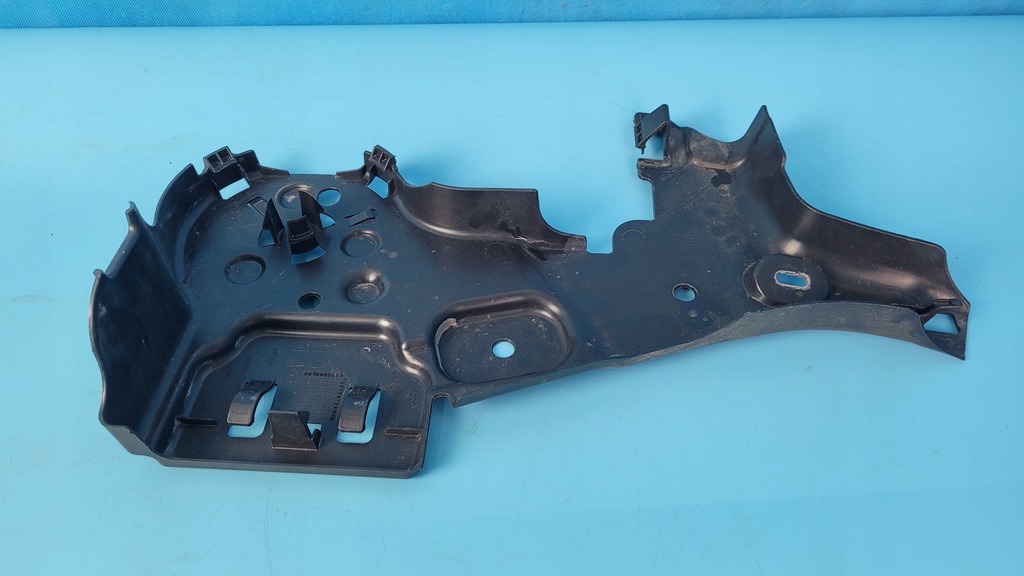 OPEL CORSA F 23r RECHTE AUFHÄNGUNGSACHSSTRÄGERABDECKUNG HINTEN 9825278480 Product image