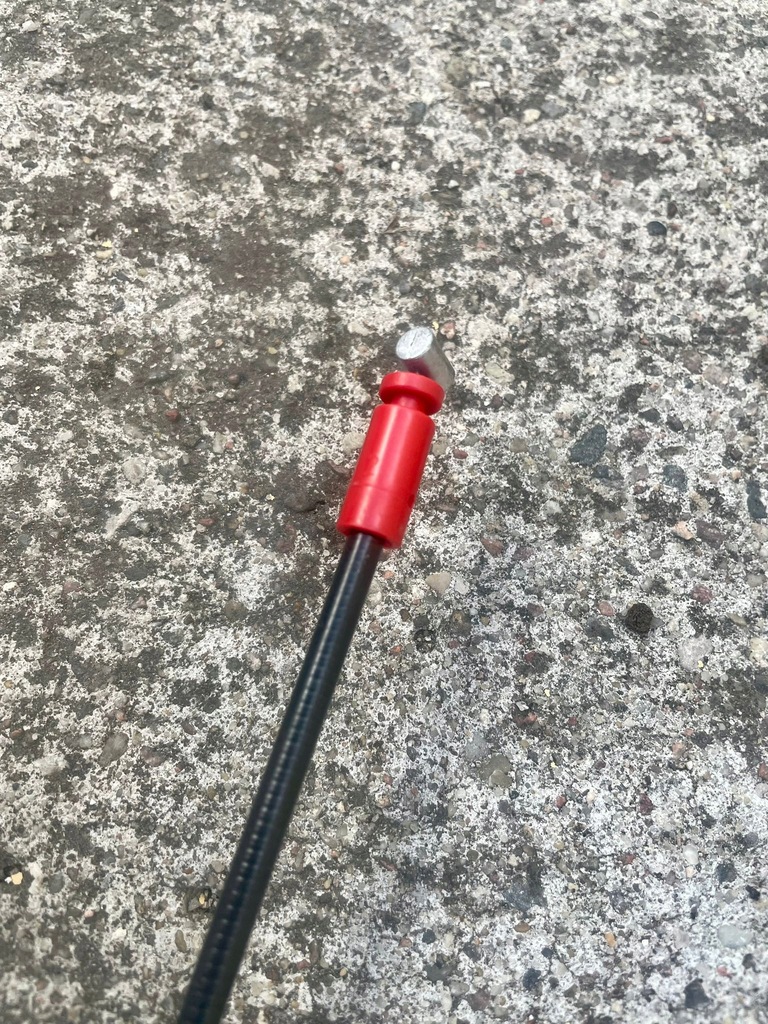 Volvo XC40 C40 Recharge, Kabel zum Öffnen des Motorhaubenschlosses Product image