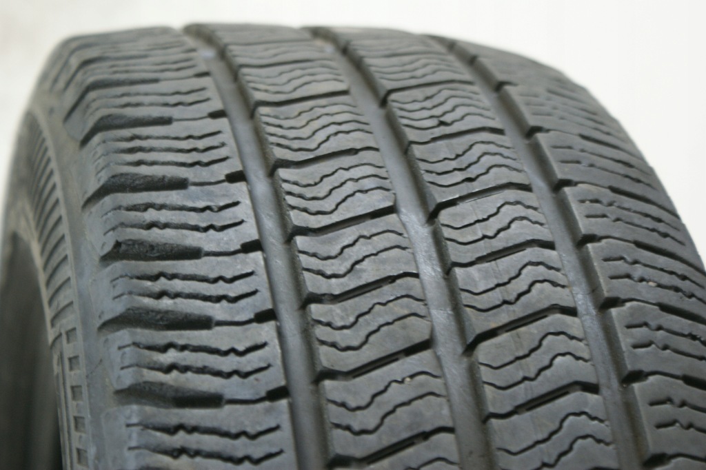 205/65R16C BARUM SNOVANIS 3, 6,8 mm 2021 Product image