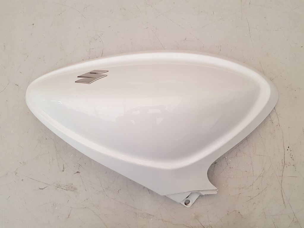 Abschirmungsschild linke Seite Specks Suzuki SFV 650 Gladius 09-15 Decken Sie den Tank ab Product image