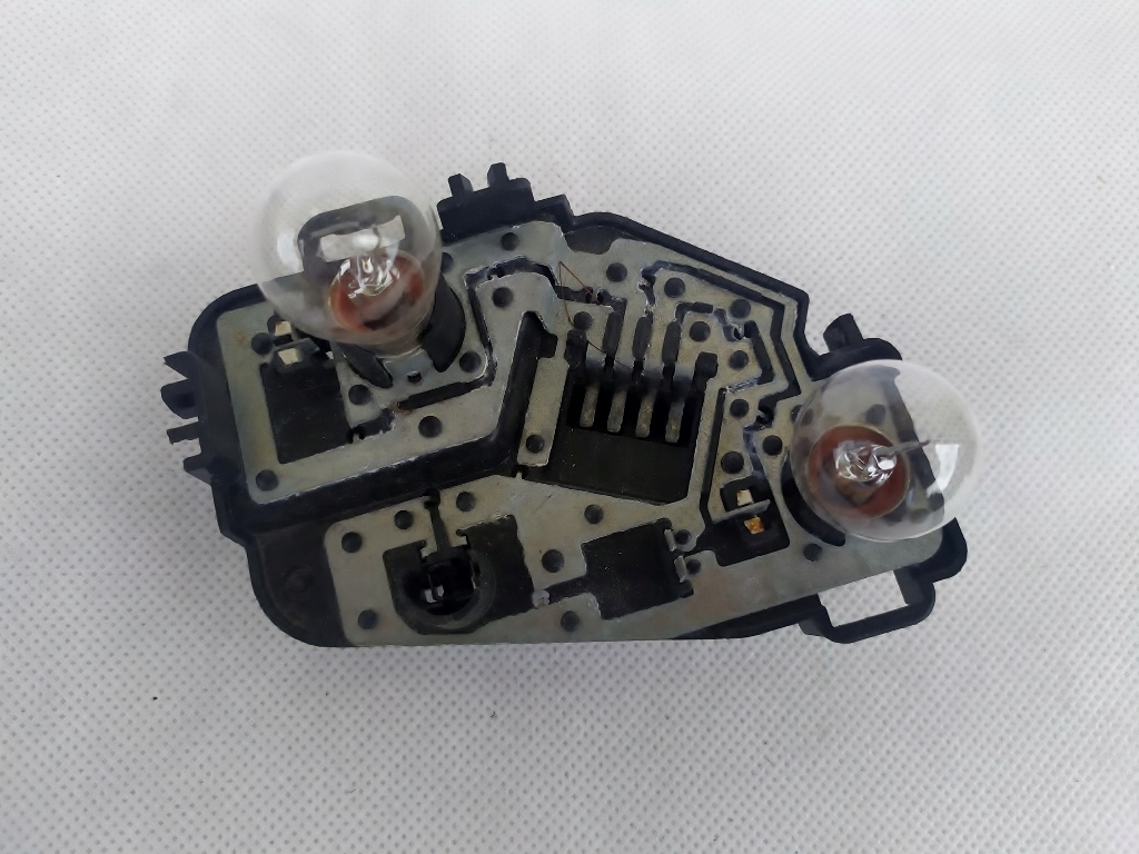 BMW 2 F45 HIGH LED-HAUBENLAMPE, RECHTS, EINSATZ Product image