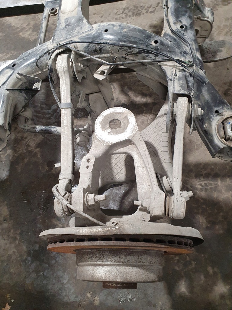 HINTERE TRÄGERAUFHÄNGUNG BMW X5 X6 F15 F16 2.0D Product image