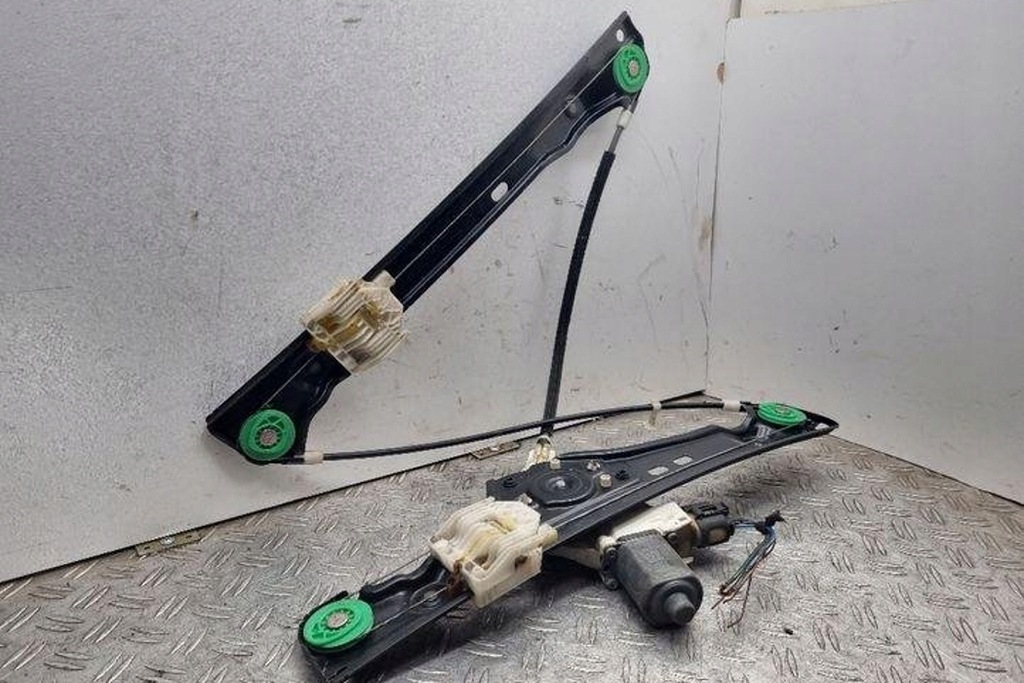 Linker Aufzug des linken Wicklers BMW 3 Touring (E91) 6927028 2.0L Product image