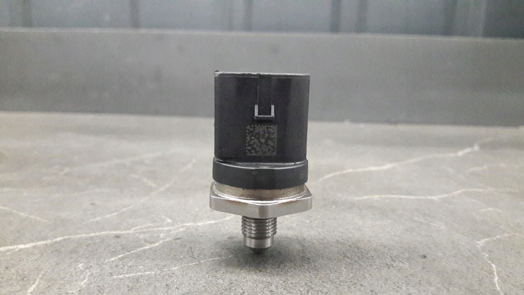 0261545072 Kraftstoffdrucksensor Product image