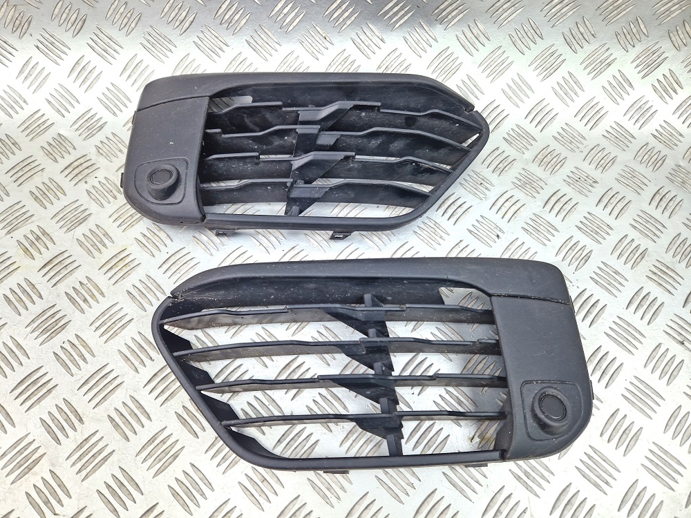 BMW X1 F48 FRONT GRILLE STOßSTANGE ABDECKUNG PDC SENSOR LINKS RECHTS Product image