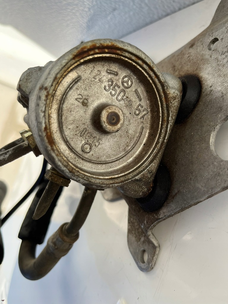 Birnenventil ASD MERCEDES W124 1243503457 1243504957 1243501280 Product image