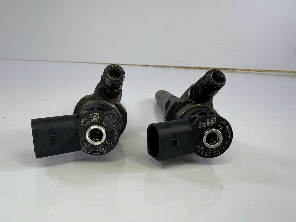 BMW F10 F31 3.0D 2.0D INJEKTOR 7810702 Product image