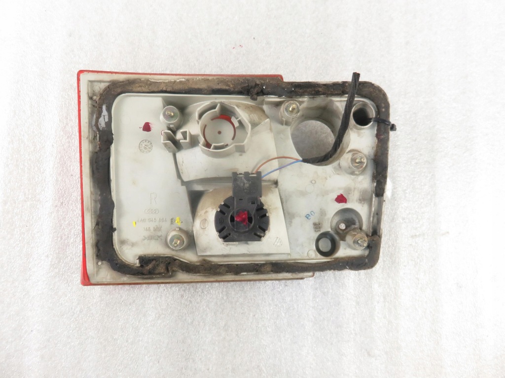 RECHTE HECKKLAPPENBELEUCHTUNG AUDI A6 C4 4A0945094F Product image