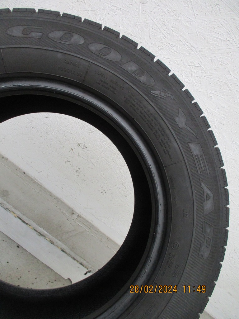 1x 215/65R15C Goodyear Cargo Vector 2 7,9mm Product image