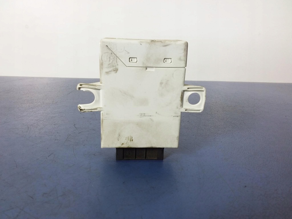 BMW 5 E39 CONTROLLER HAKENMODUL 8380137 Product image