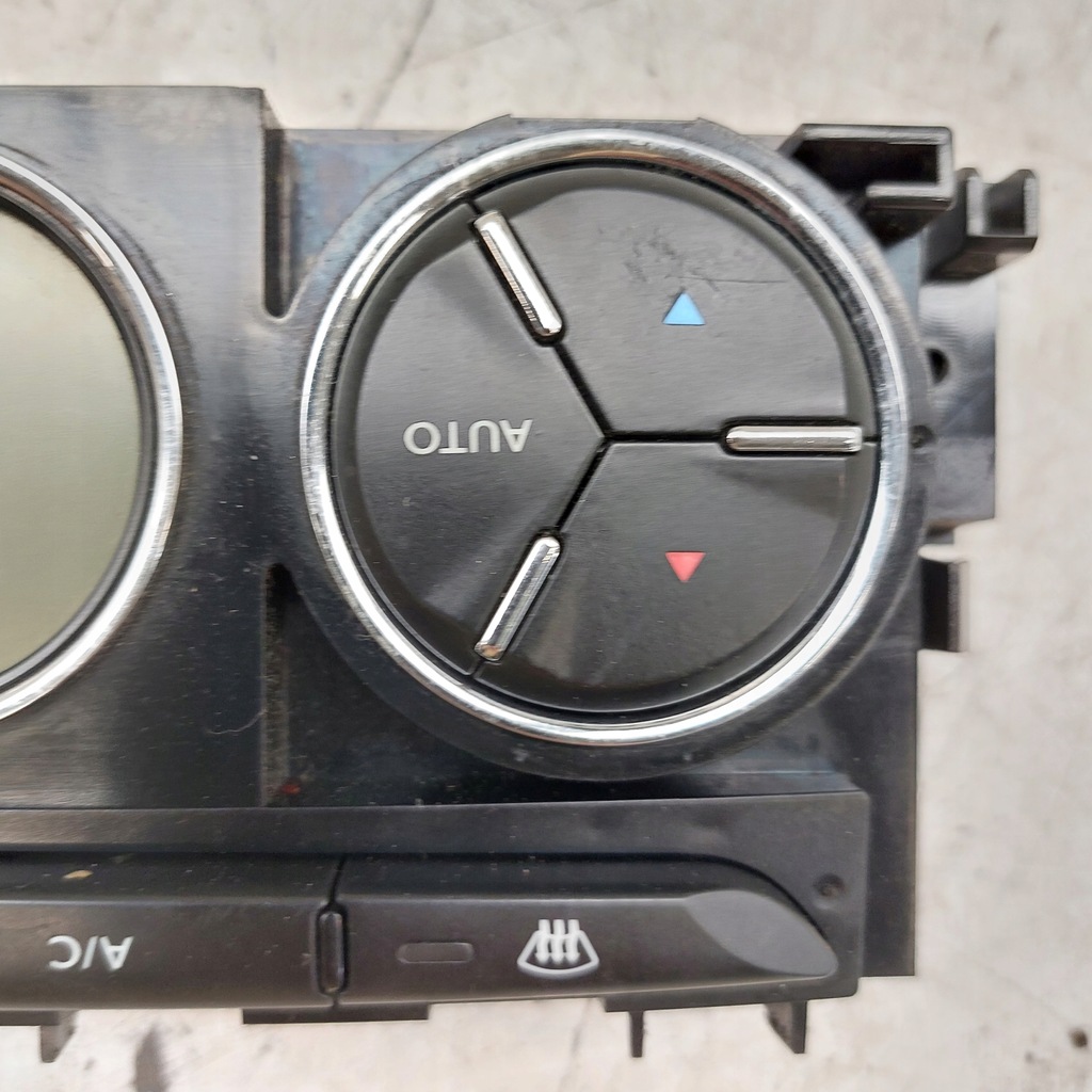 CITROEN C3 II KLIMAANLAGE AIR PANEL 400018001 Product image