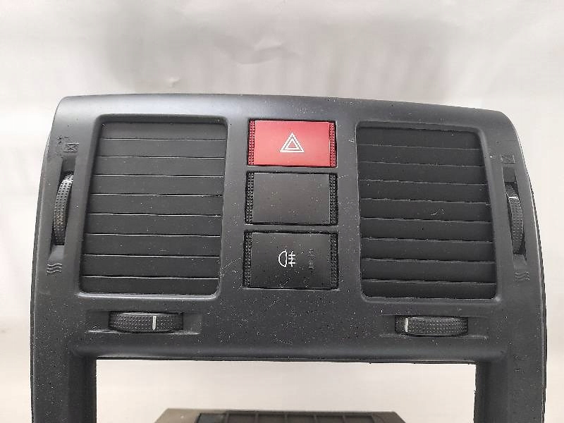 MITTELABDECKUNG 84740-10050 HYUNDAI GETZ Product image