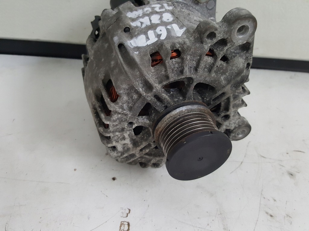 VW PASSAT B8 1.6 TDI DCX 88KW-120KM LICHTMASCHINE Product image