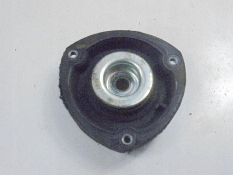 PASSAT B8 STOSSDÄMPFERKISSEN VORNE 5Q0412331C Product image