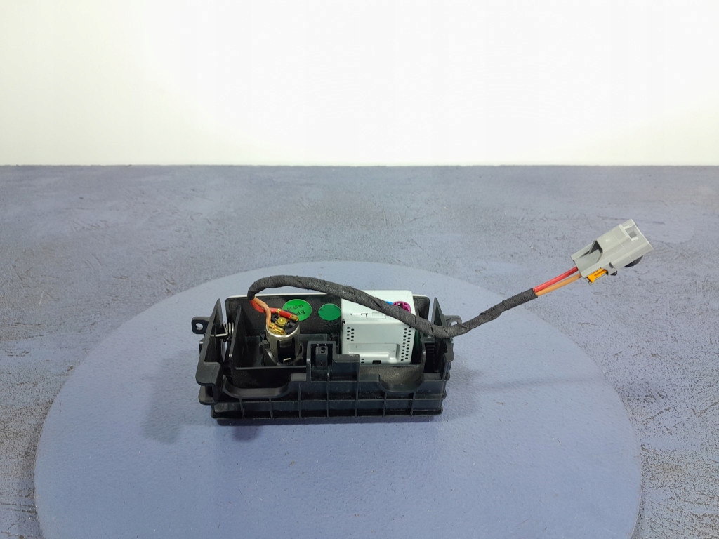 Volvo S90 II V90 Socket 12V Port 2x USB -Rahmen 31415911 Product image
