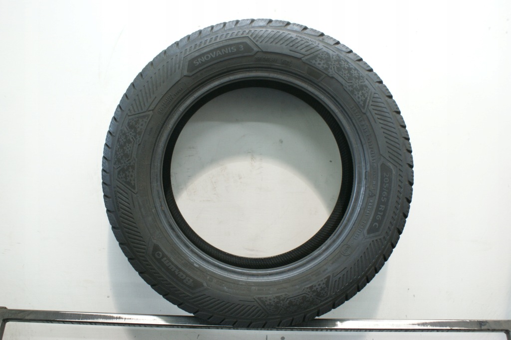 205/65R16C BARUM SNOVANIS 3, 6,8 mm 2021 Product image