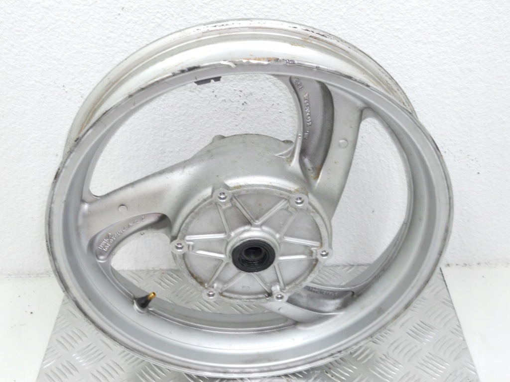 HONDA NTV 650 DEAUVILLE VORDERFELGEN ORIGINAL Product image
