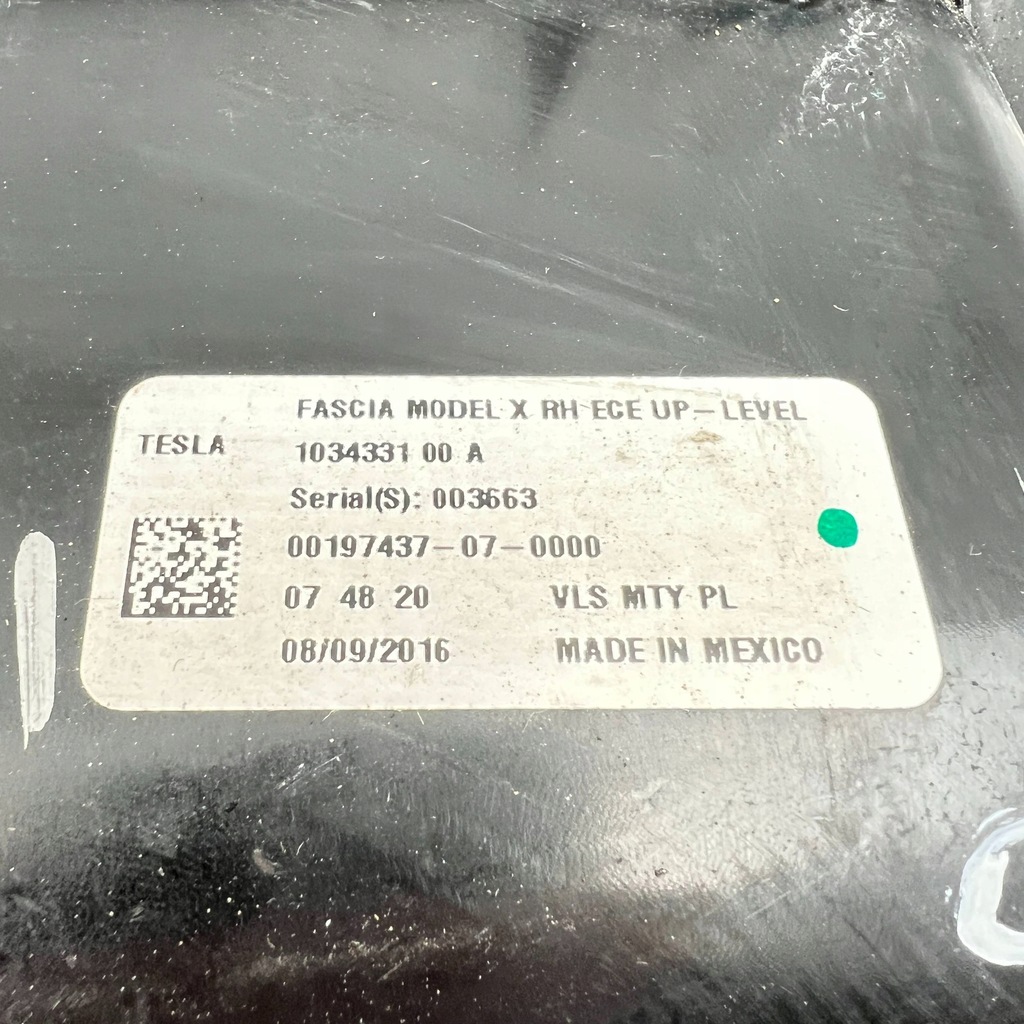 Tesla Model X HALOGEN LED DRL RECHTS 103433100A Product image