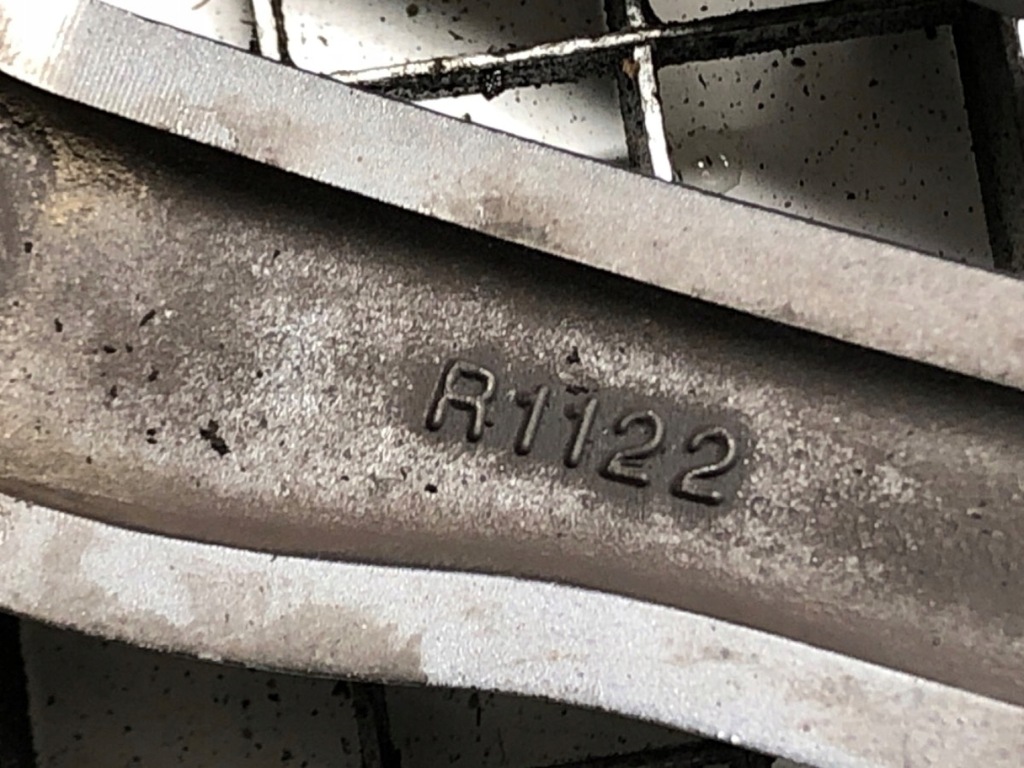 ALUMINIUMFELGE 20" 11J 5X120 ET30 MITTE 74 BMW E70 Product image
