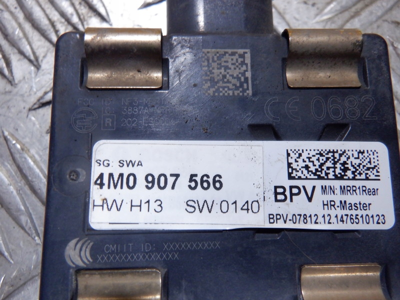 AUDI Q7 4M RADAR DISTRONIC 4M0907566 Product image