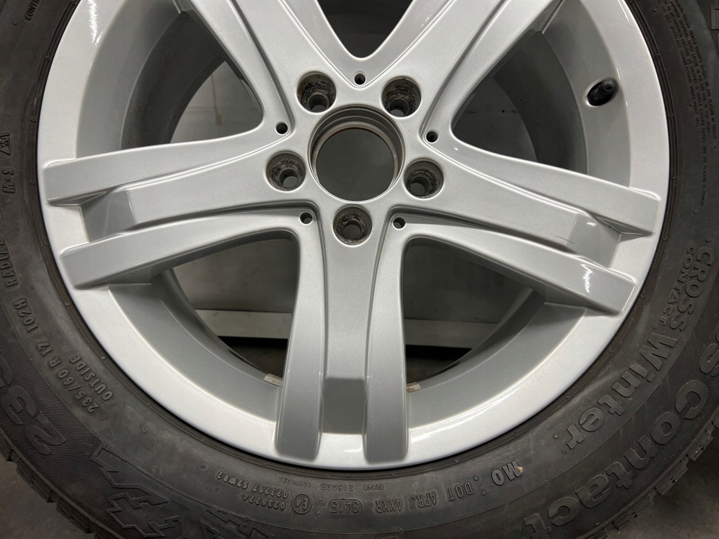 MERCEDES GLK GLC ML RÄDER FELGEN 17'' WINTERREIFEN 235/60/17R A2044015502 Product image