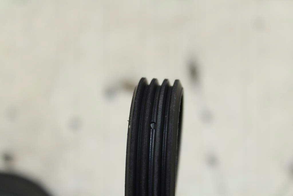 BMW R1100 RS ANTRIEB LICHTMASCHINENRIEMEN + RIEMENSCHEIBE Product image