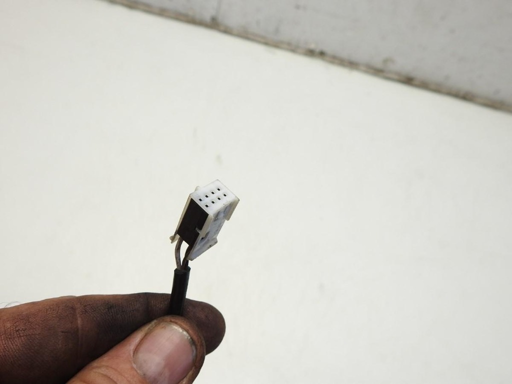 SCHLÜSSELLOSE ANTENNE VORNE MERCEDES W220 A2208201575 Product image